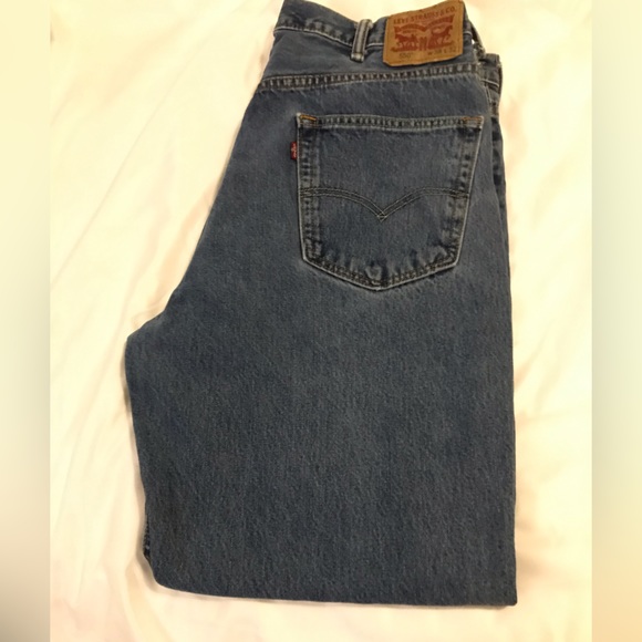 Levi’s 550 Mens size 38 W x 32 L - Picture 4 of 9